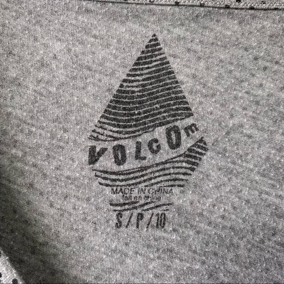 Volcom Grey with Black Polkadot V-Neck Top. Small - Picture 5 of 6